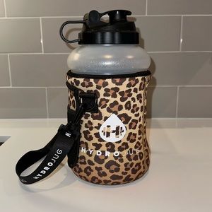 HydroJug Cheeta Print Sleeve